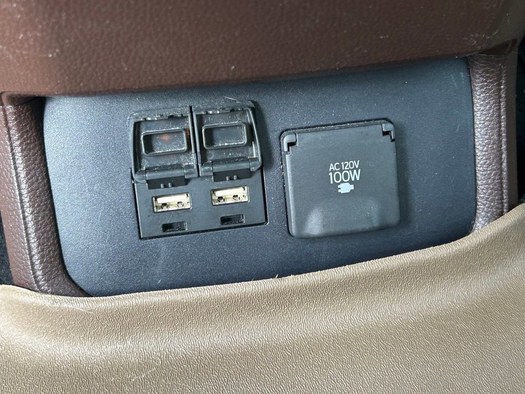 Used 2021 Toyota Highlander Platinum image 25
