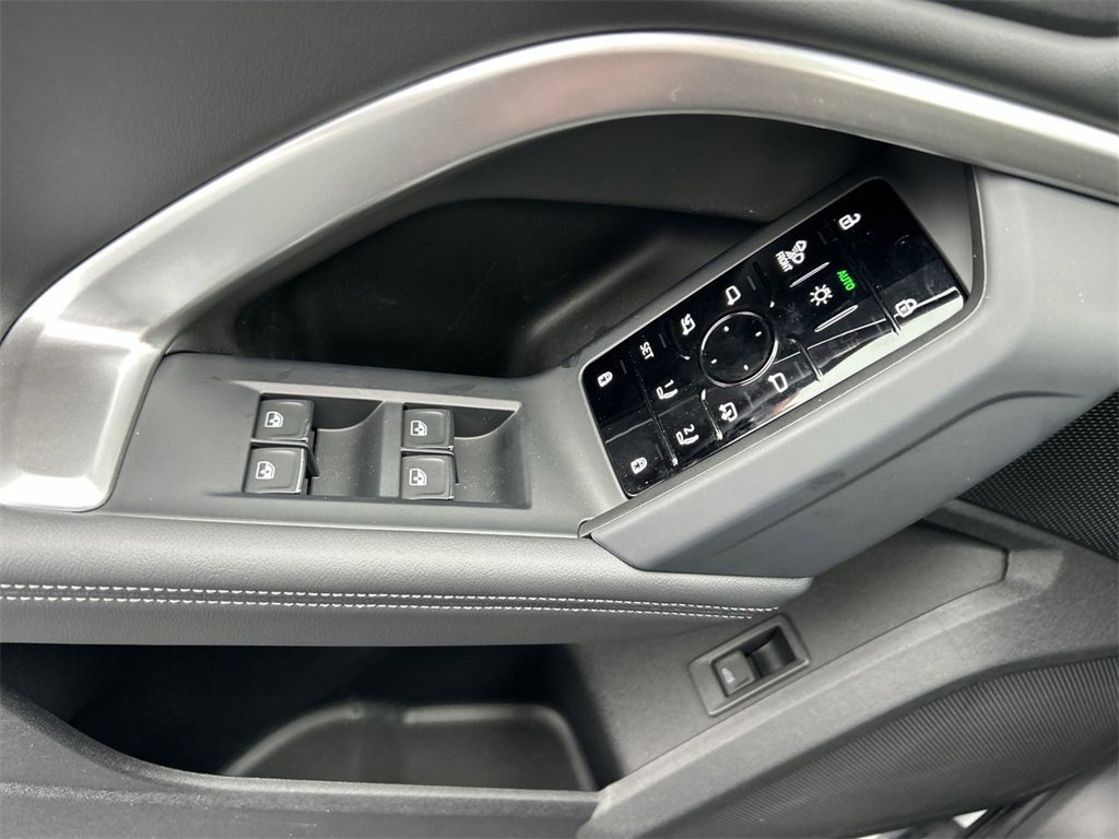 New 2025 Audi Q5 Prestige image 22