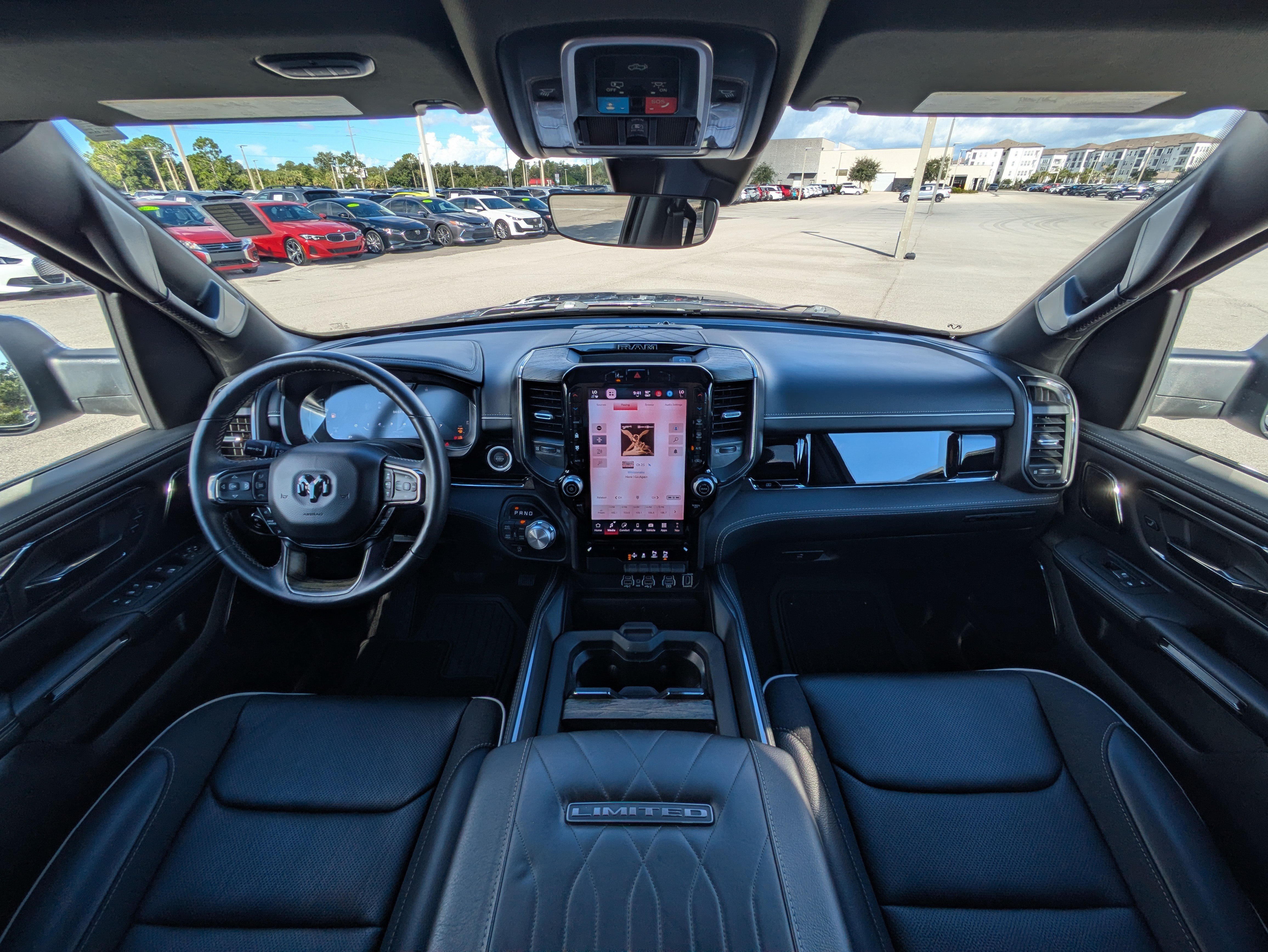 Used 2025 RAM 1500 Limited AWD/4WD image 32