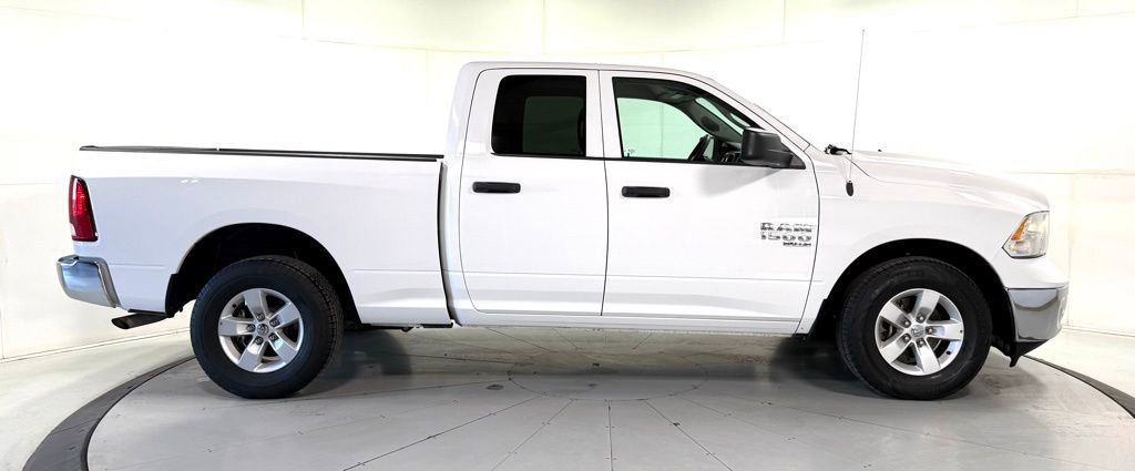 Used 2024 RAM 1500 Classic SLT image 3