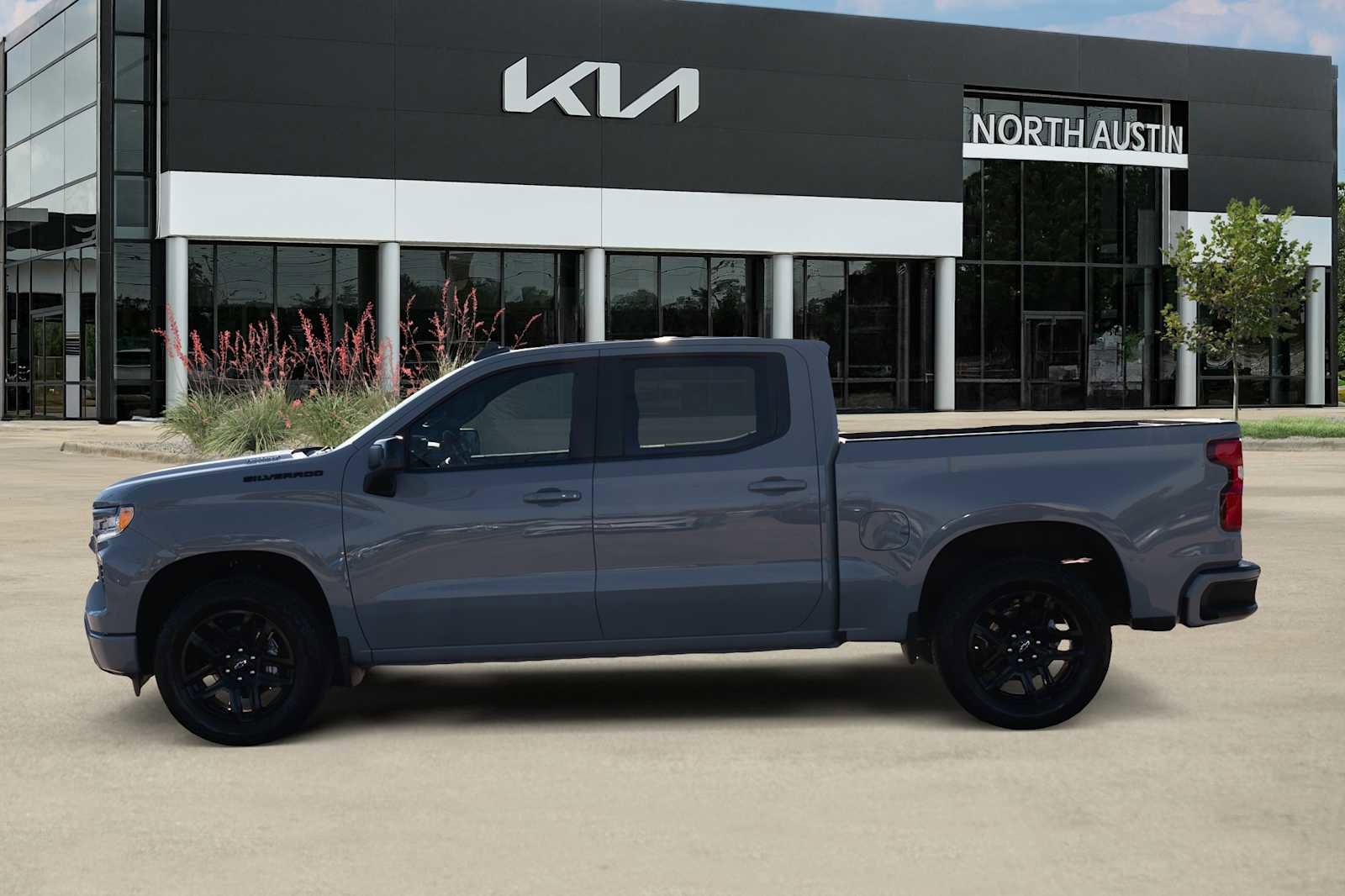 Used 2025 Chevrolet Silverado 1500 RST w/ Protection Package image 4