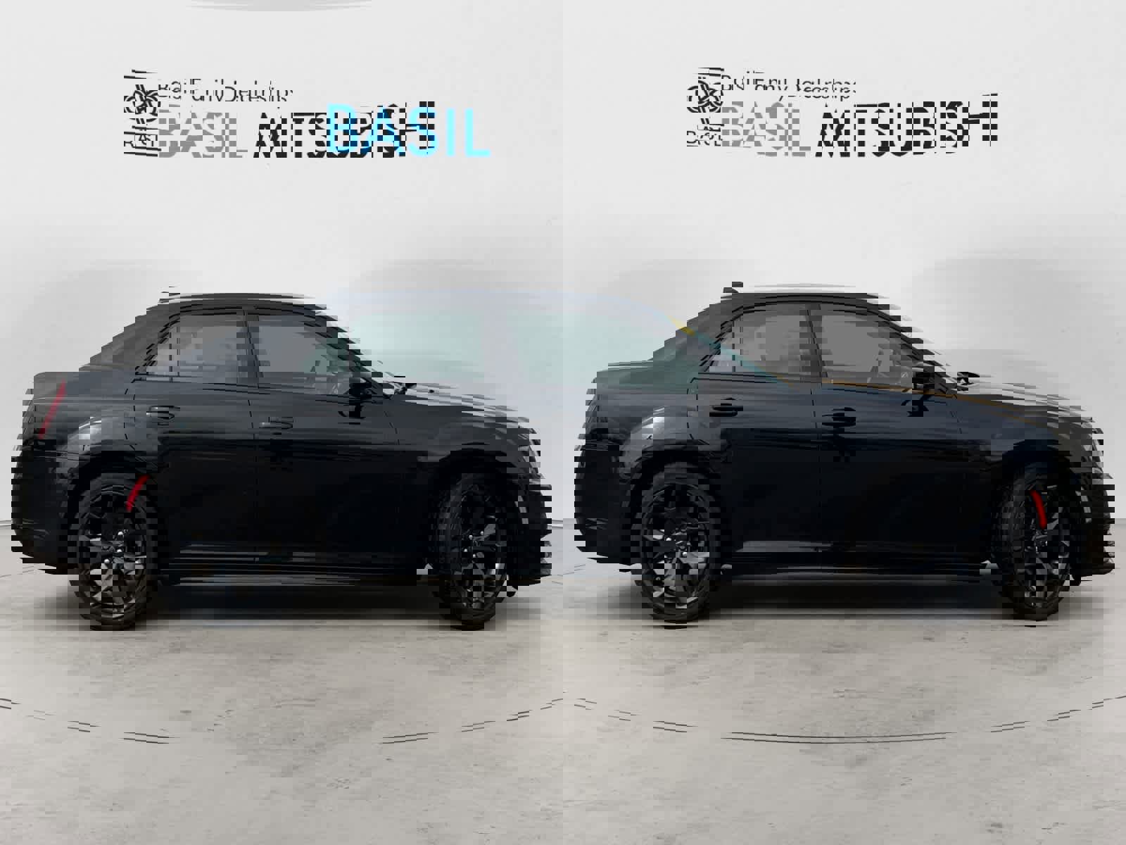 Used 2023 Chrysler 300 Touring L w/ Popular Equipment Group image 6