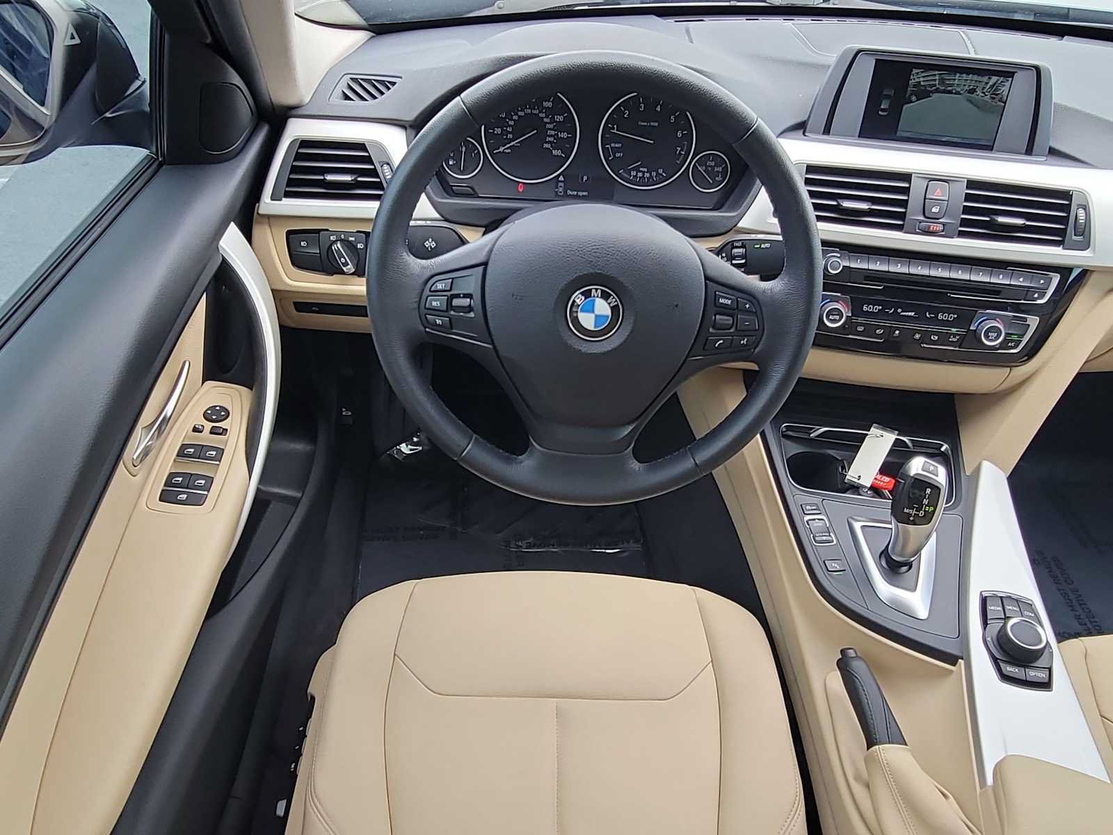 Used 2018 BMW 320i Sedan RWD image 14