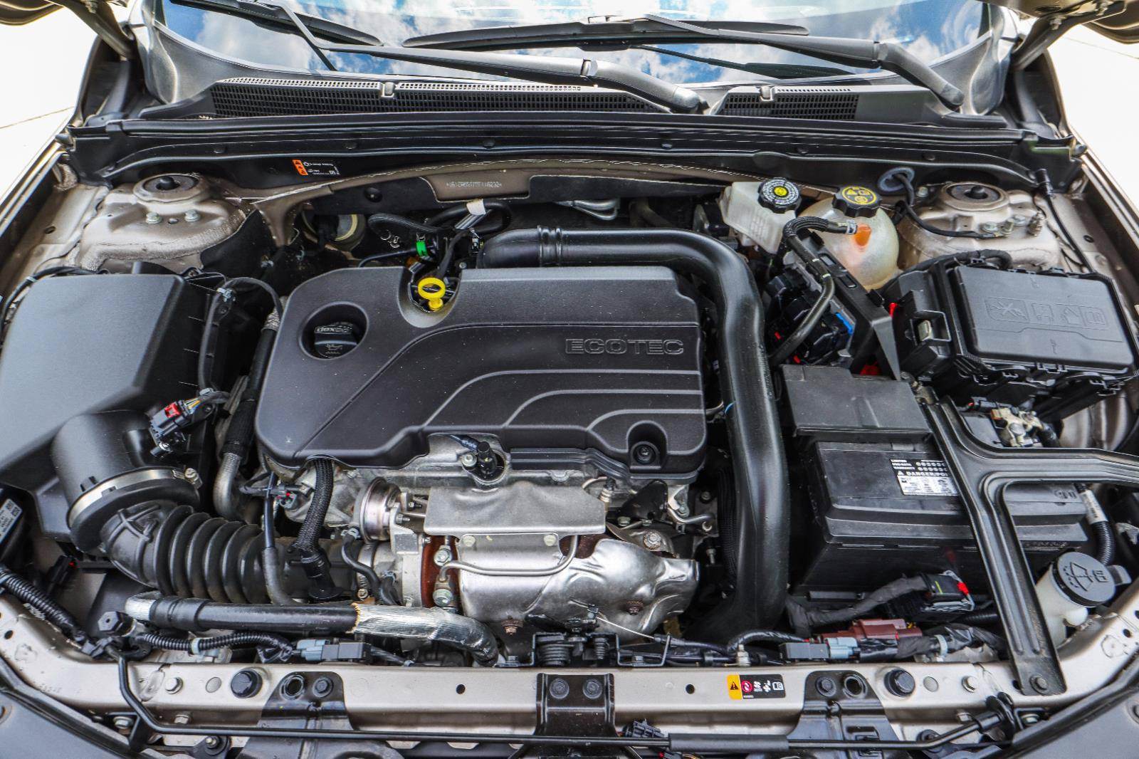 Used 2023 Chevrolet Malibu RS w/ LPO, Floor Liner Package FWD image 18
