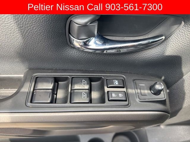 Used 2024 Nissan Titan SV w/ SV Bronze Edition Package image 11