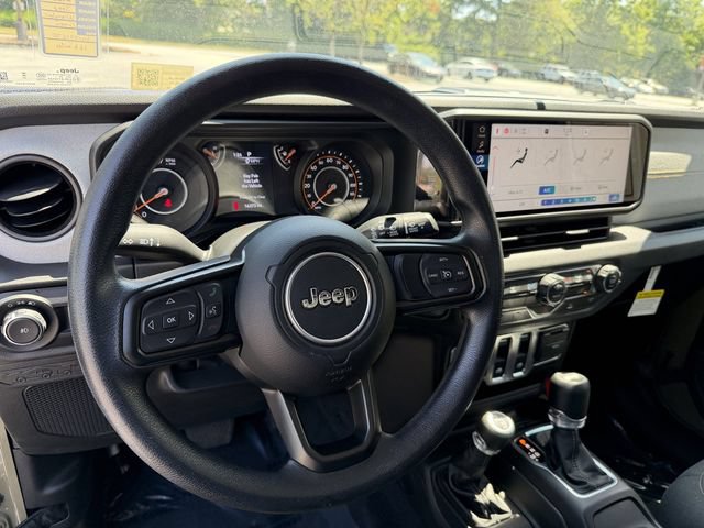 Used 2025 Jeep Wrangler Sport AWD/4WD image 13