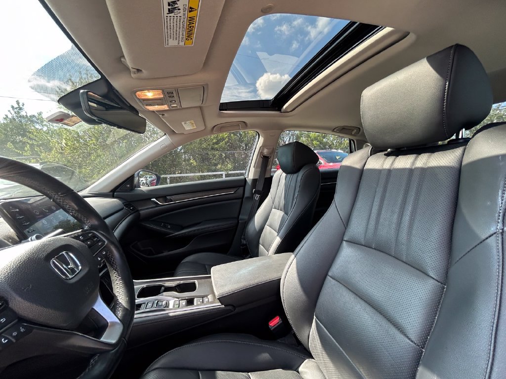 Used 2022 Honda Accord Touring image 12