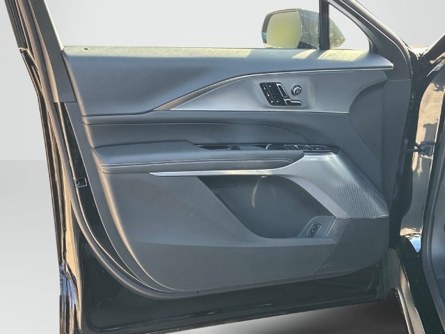 New 2027 Cadillac Lyriq Premium Sport w/ LPO, Floor Liner Package AWD/4WD image 8