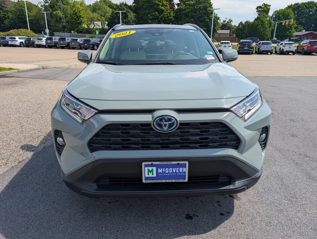 Used 2021 Toyota RAV4 XLE w/ Convenience Package AWD/4WD image 9