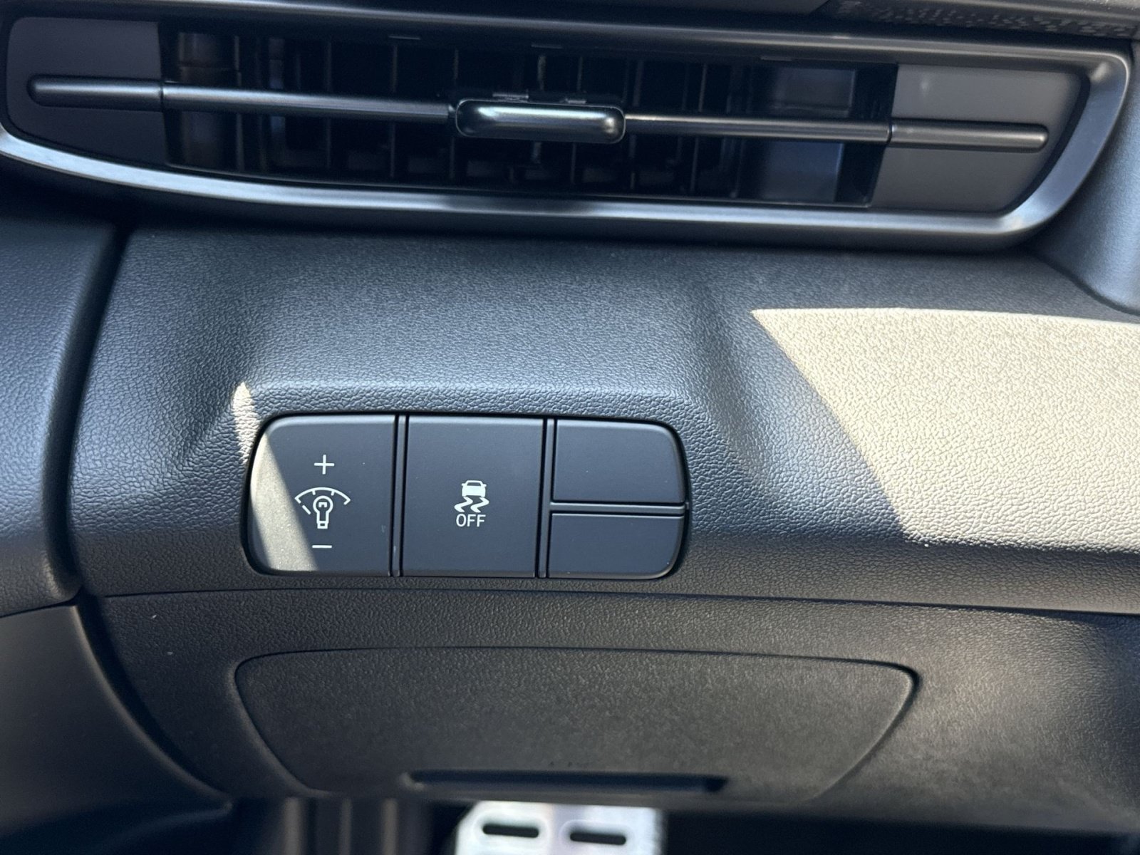 New 2026 Hyundai Elantra Sport w/ Cargo Package FWD image 20