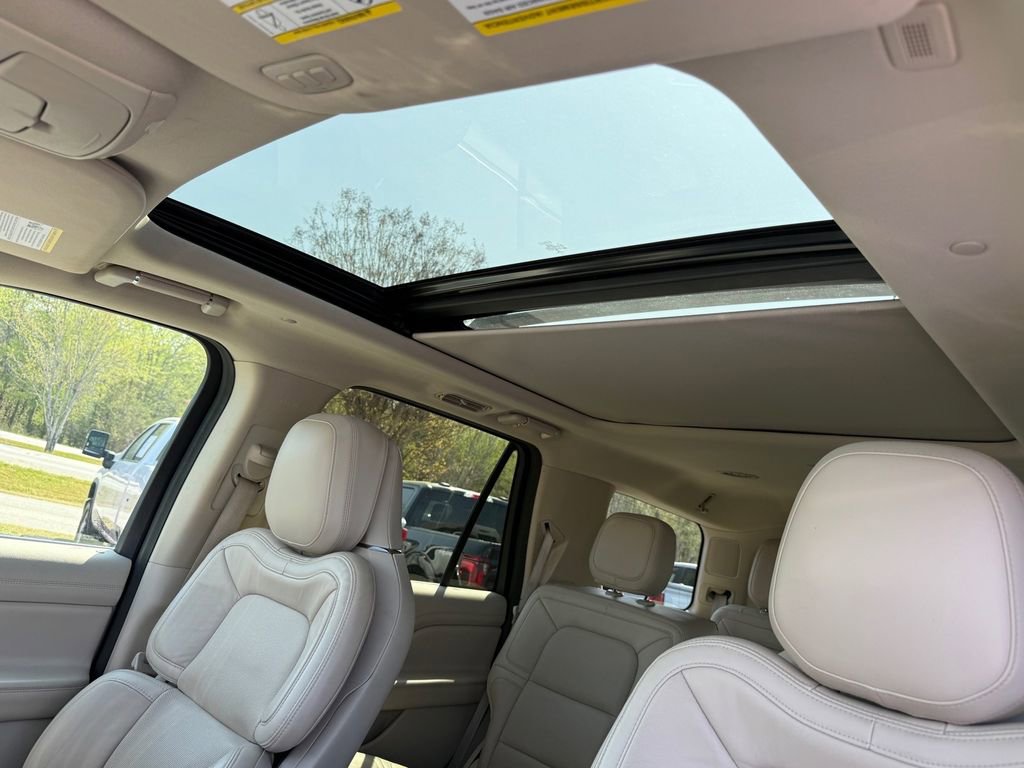Used 2020 Lincoln Navigator Reserve w/ Equipment Group 208A Reserve image 18