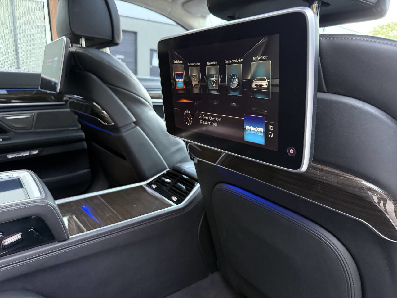 Used 2016 BMW 750i xDrive image 6