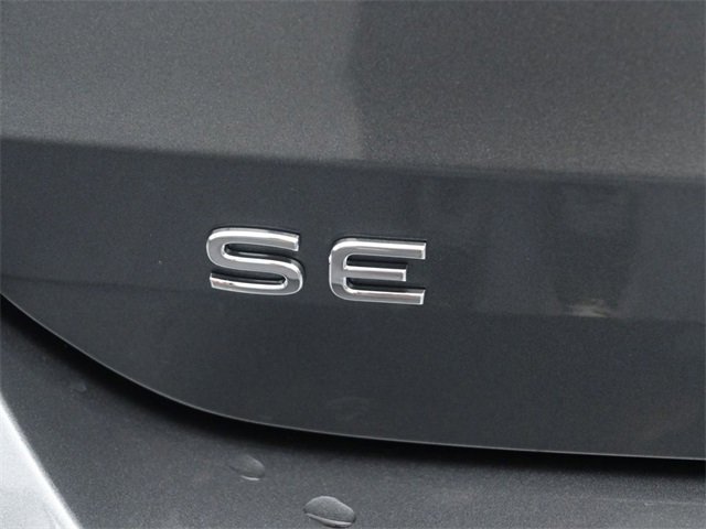 Used 2025 Volkswagen Taos SE w/ Panoramic Sunroof Package image 12