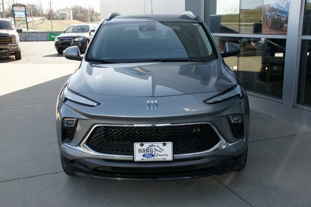 Used 2024 Buick Encore GX Sport Touring FWD image 6