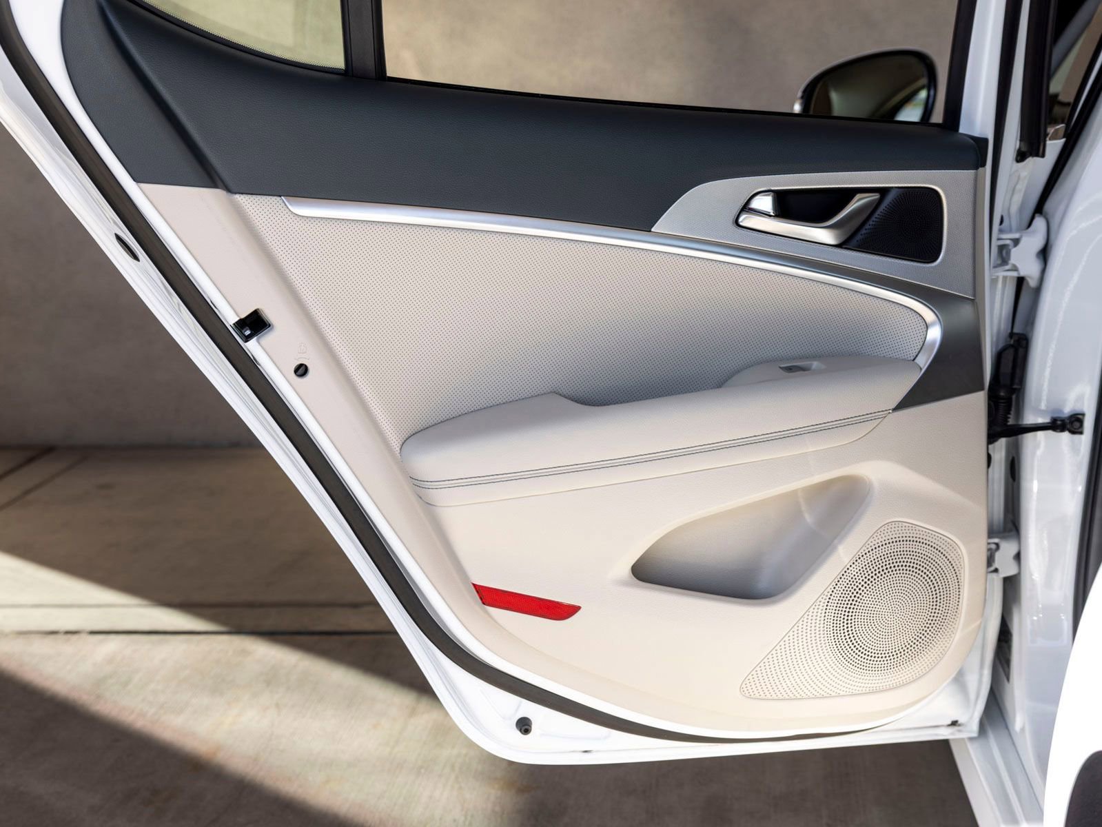 Used 2026 Genesis G70 2.5T Prestige image 20