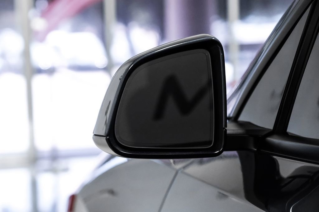 Used 2023 Tesla Model Y Long Range AWD/4WD image 38