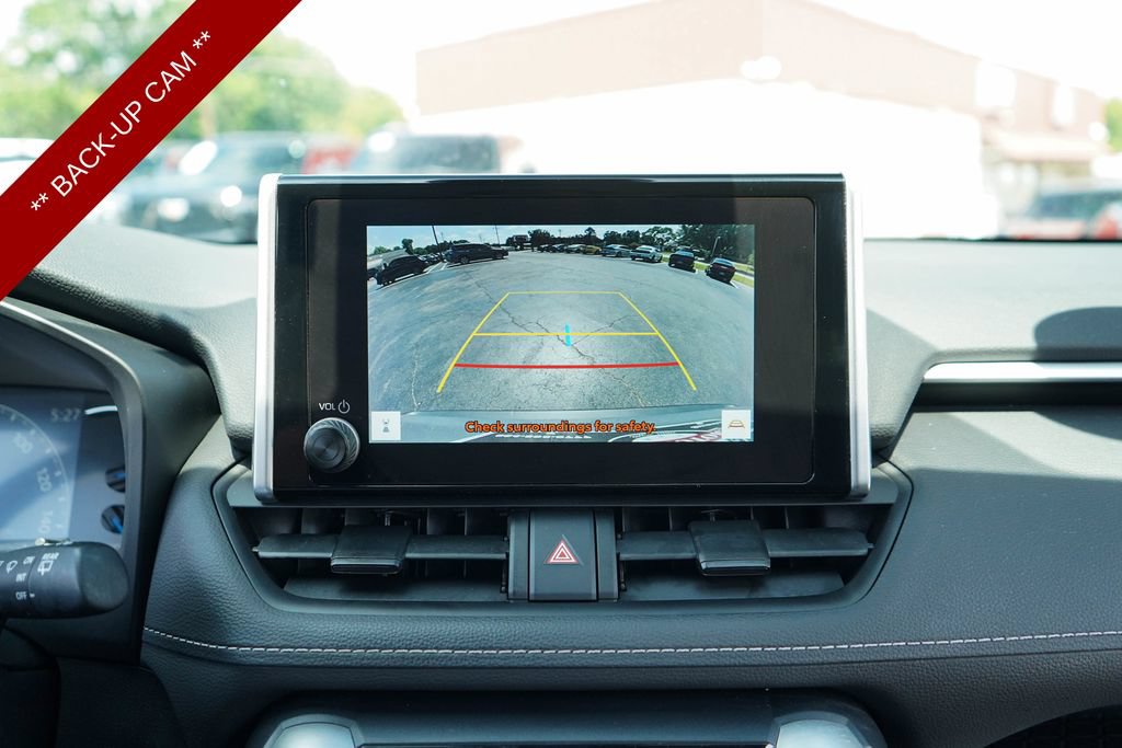 Used 2023 Toyota RAV4 LE AWD/4WD image 10