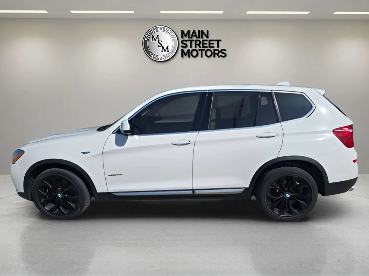 Used 2017 BMW X3 xDrive28i image 2