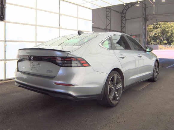 Used 2025 Honda Accord Sport image 6