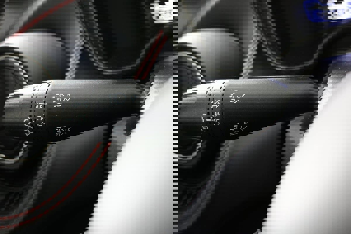 Used 2015 Alfa Romeo 4C Coupe w/ Leather Interior Group image 15