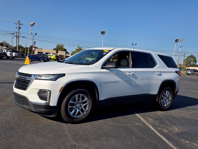 Used 2023 Chevrolet Traverse LS FWD image 3