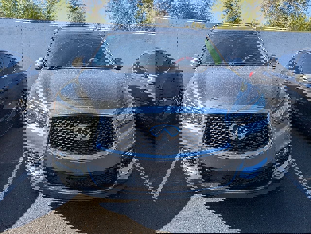 Used 2017 INFINITI QX60 Luxe w/ Deluxe Technology Package AWD/4WD image 3