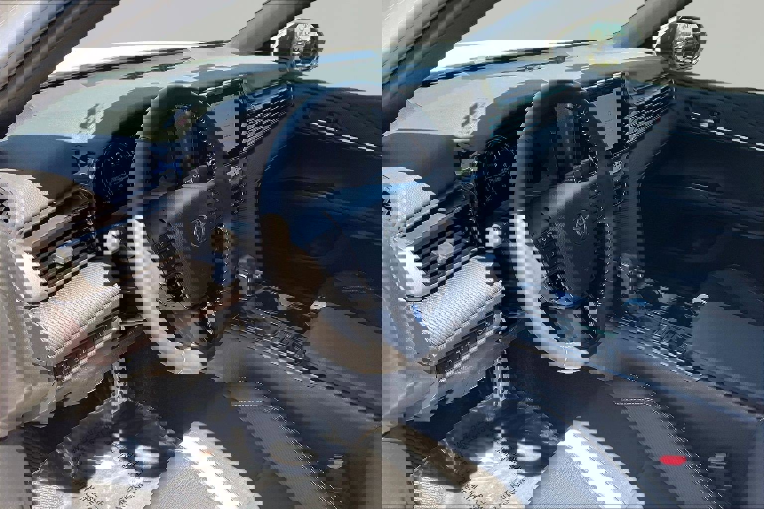 Used 2025 Toyota Camry SE w/ Convenience Package FWD image 17