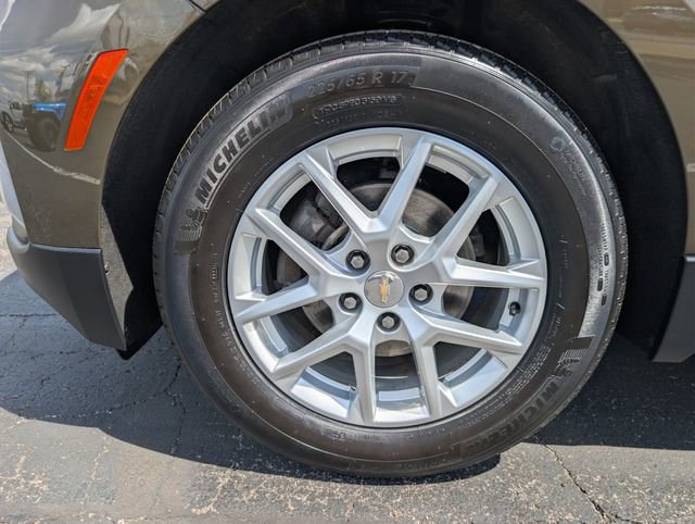 Used 2024 Chevrolet Equinox LT FWD image 28