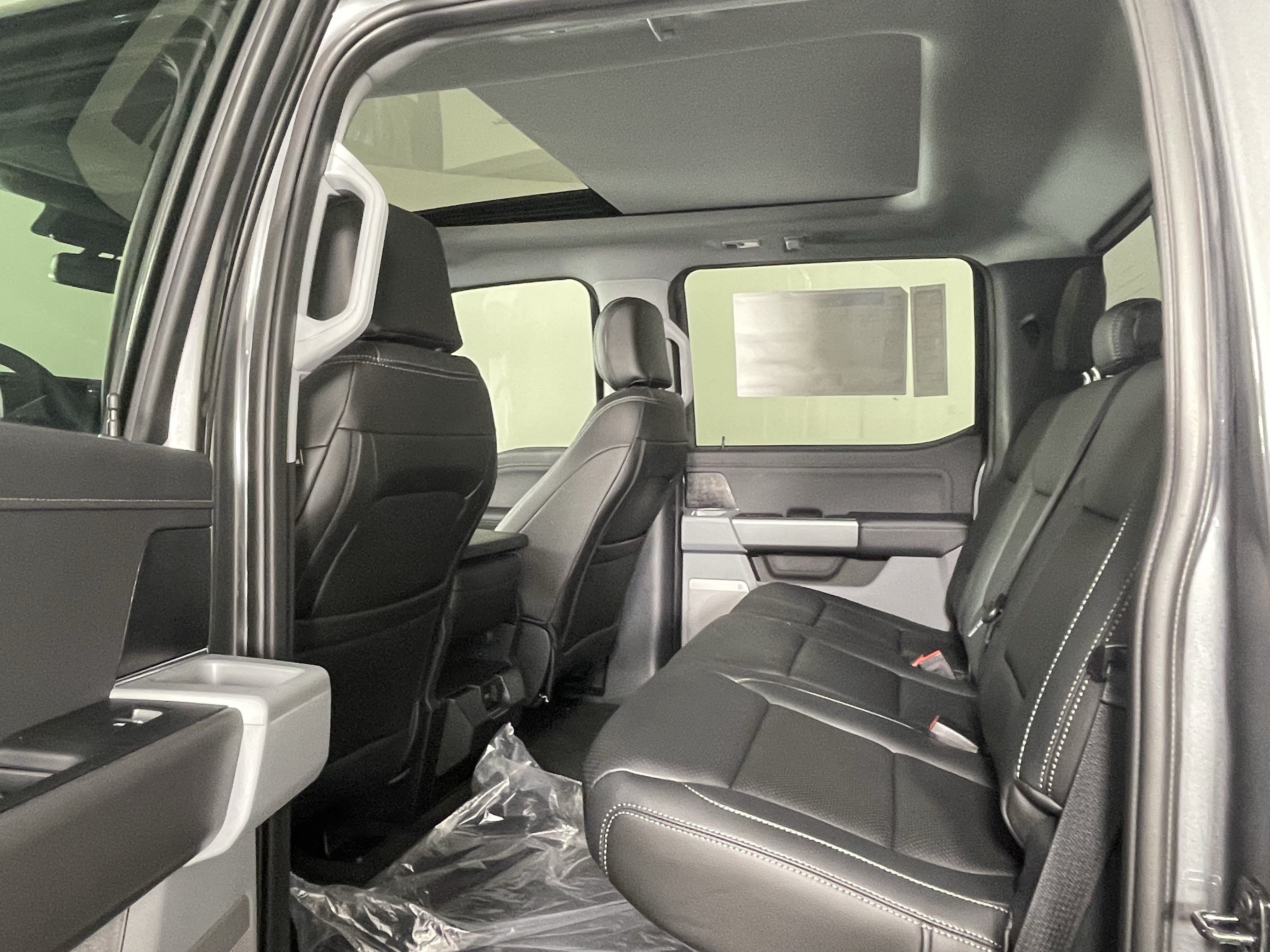 New 2026 Ford F250 XLT w/ XLT Premium Package AWD/4WD image 12