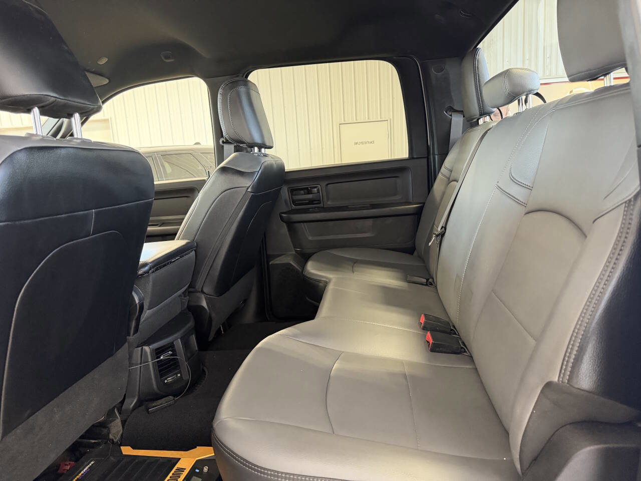 Used 2022 RAM 2500 Tradesman w/ Chrome Appearance Group AWD/4WD image 34