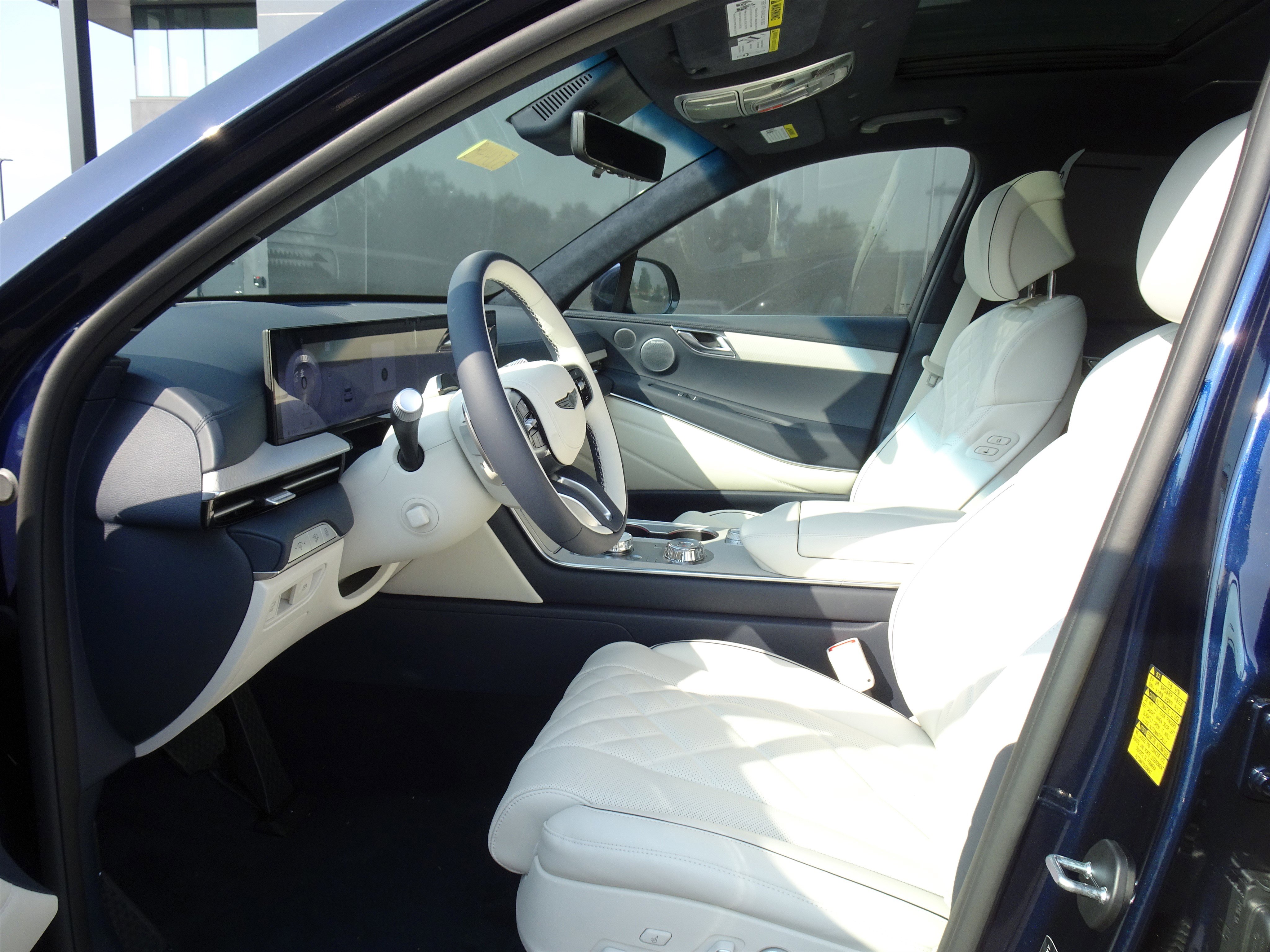 New 2025 Genesis GV80 3.5T Prestige image 9