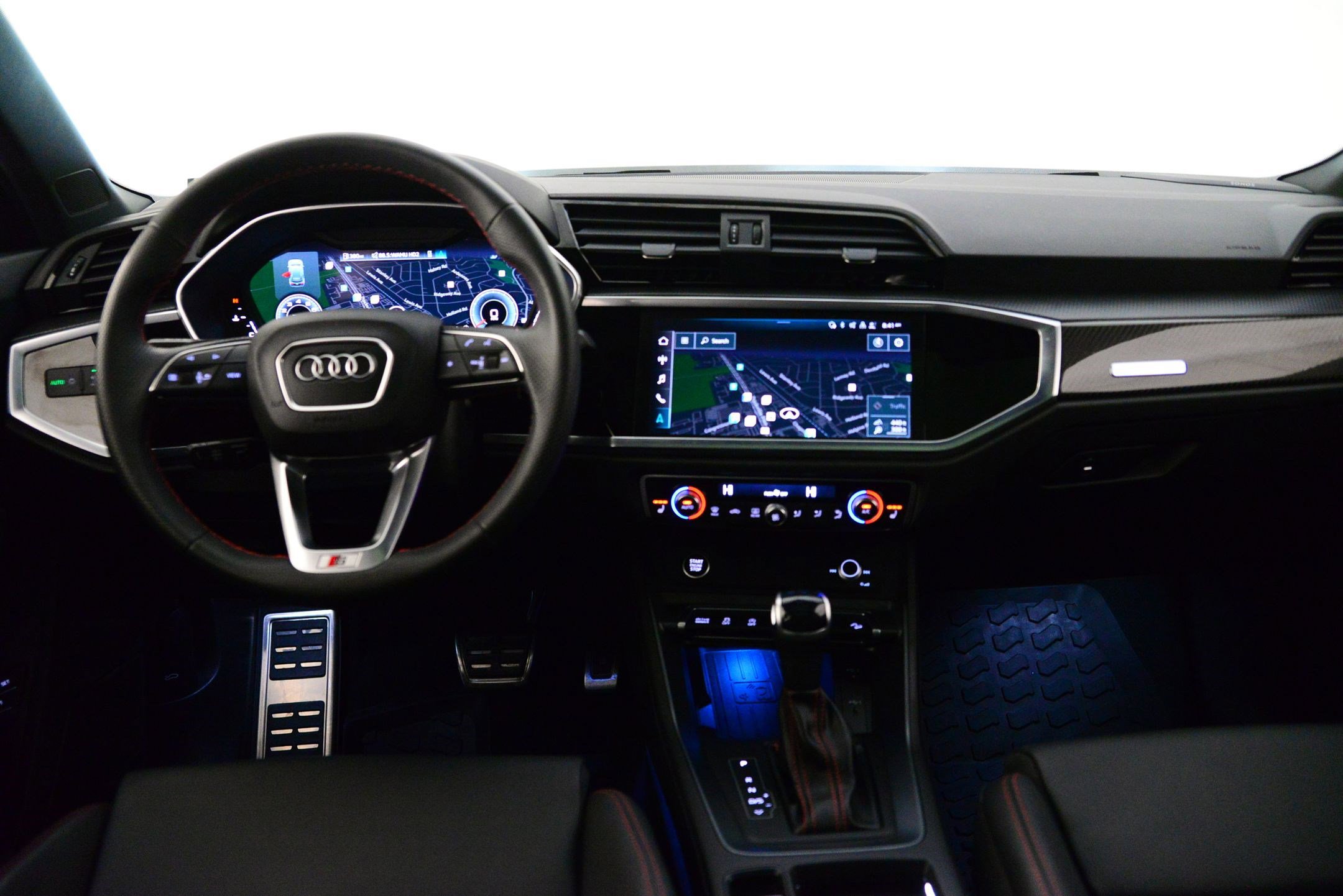 Used 2025 Audi Q3 2.0T Premium Plus image 4