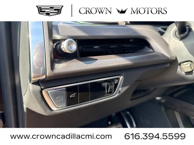 New 2027 Cadillac Vistiq Sport w/ LPO, Floor Liner Package AWD/4WD image 20