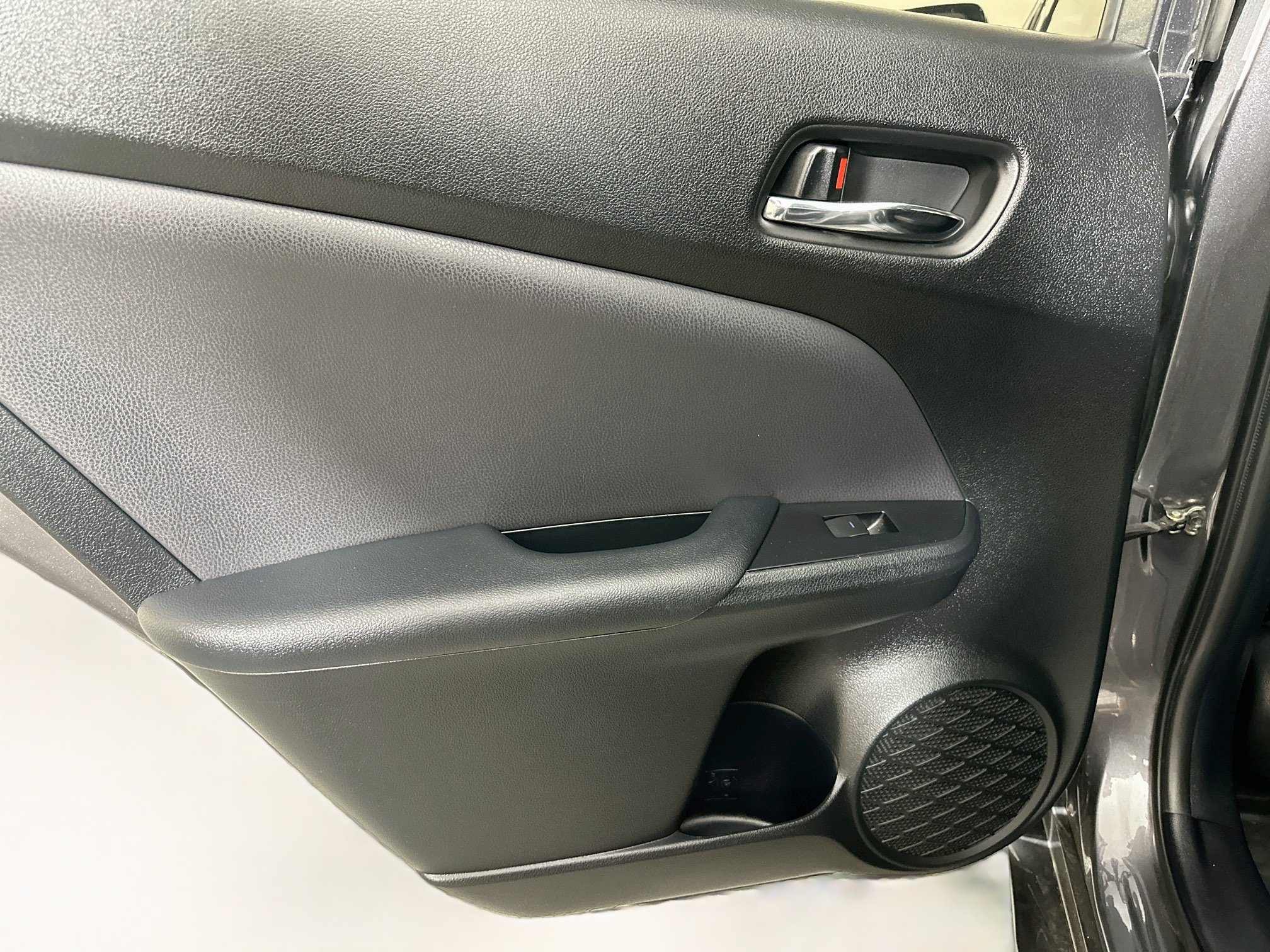 Used 2020 Toyota Prius Prime XLE FWD image 25