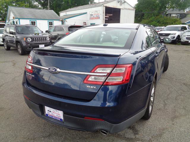 Used 2017 Ford Taurus SEL FWD image 10
