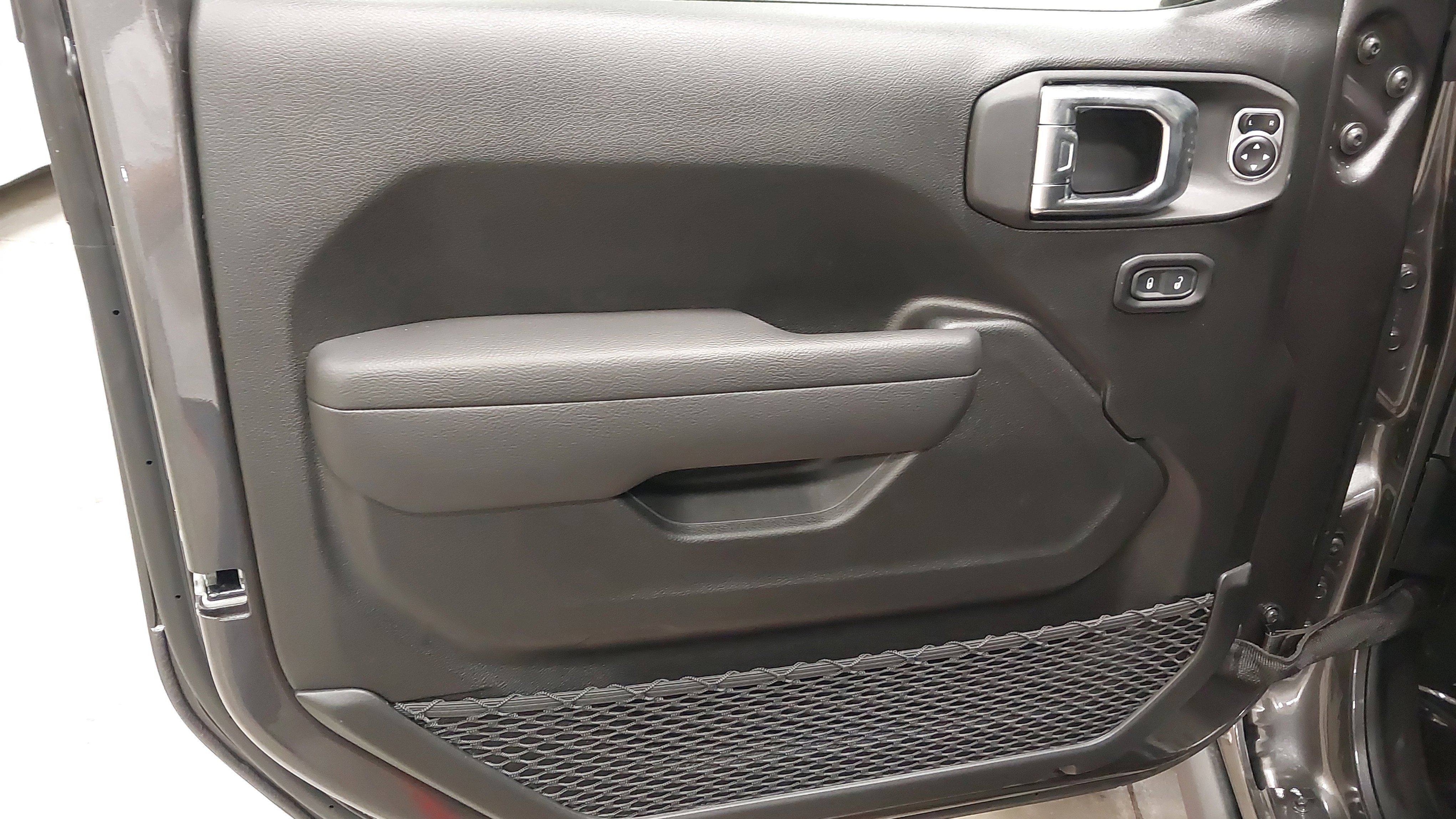 New 2025 Jeep Wrangler Unlimited Rubicon w/ XTREMEE 35" Tire Package image 24