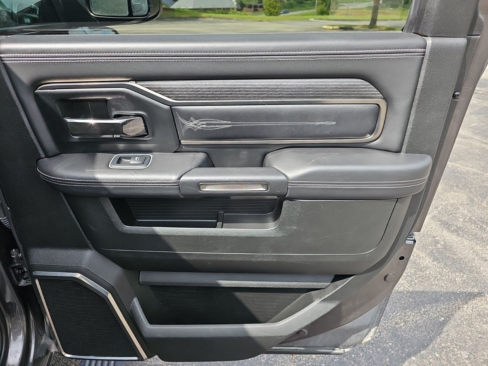 Used 2022 RAM 2500 Limited w/ Night Edition AWD/4WD image 17