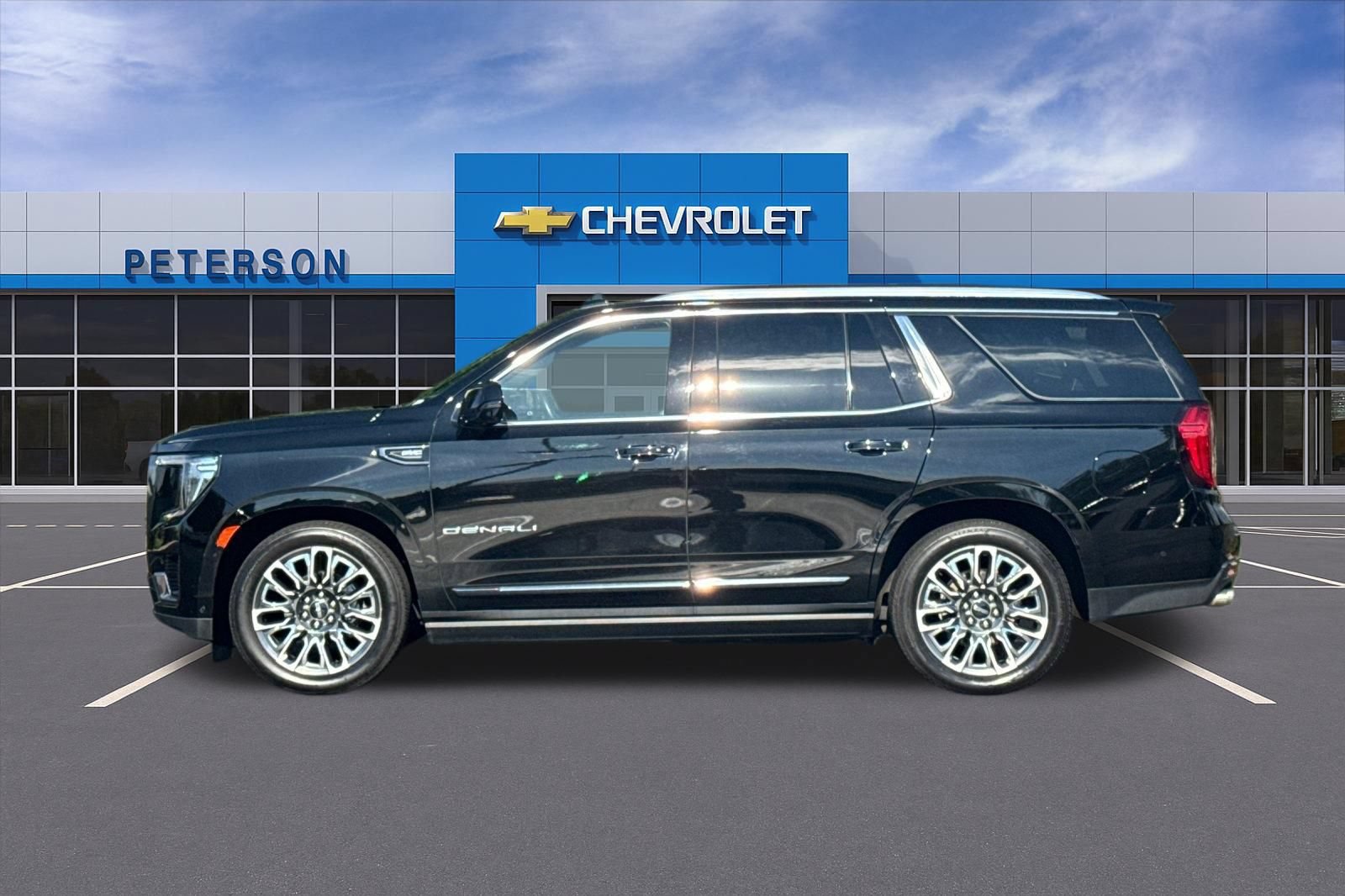 Certified 2024 GMC Yukon Denali Ultimate AWD/4WD image 7
