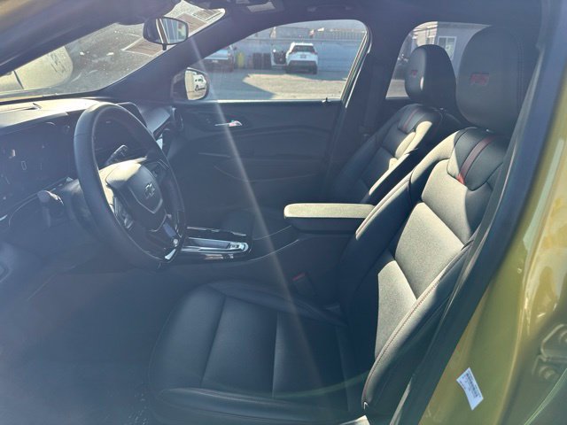 Used 2024 Chevrolet Trax RS w/ Sunroof Package FWD image 9