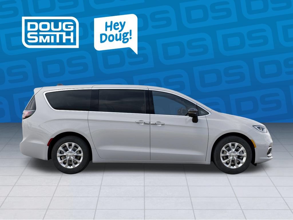 New 2026 Chrysler Pacifica Select AWD/4WD image 21