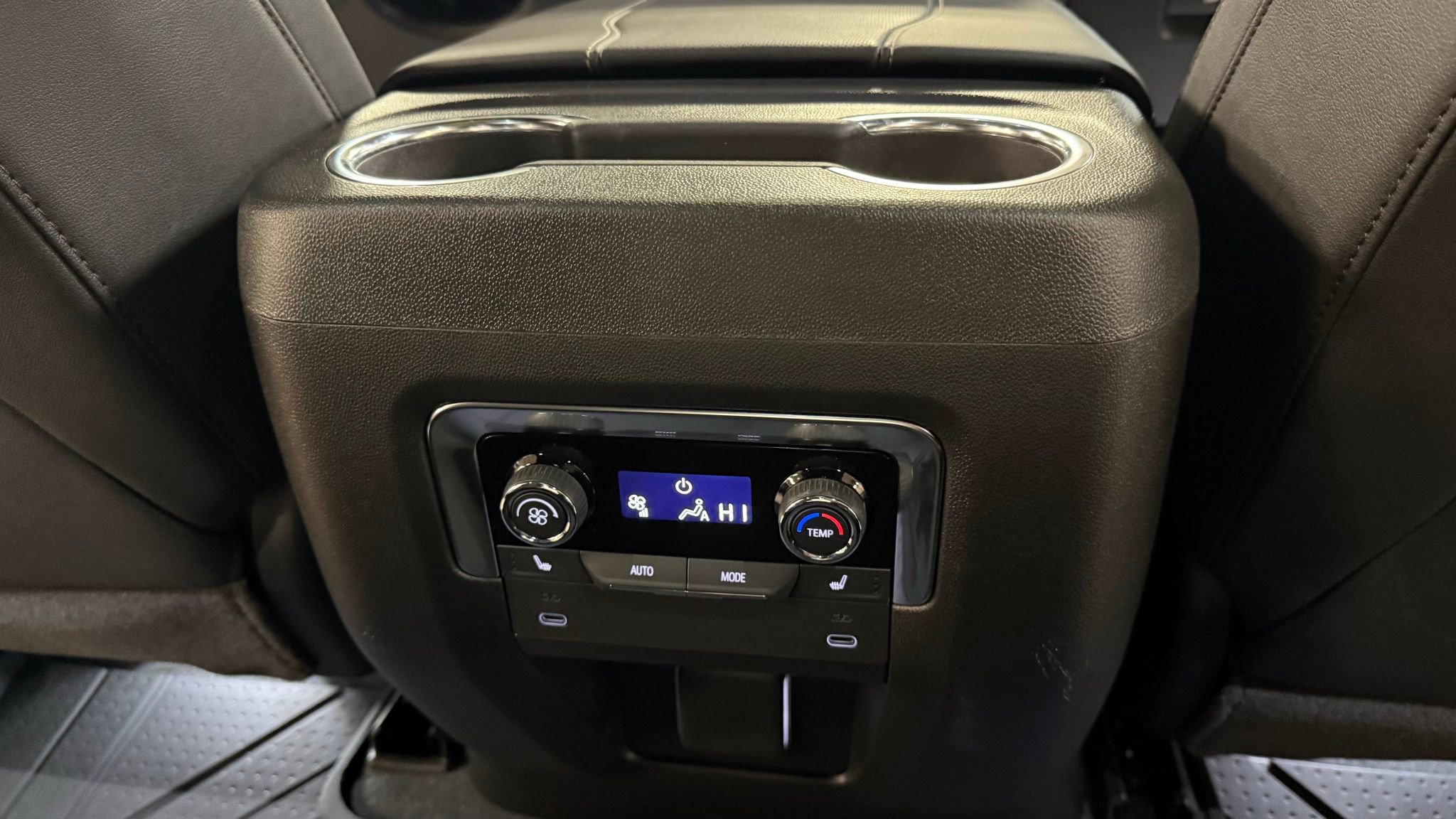 Used 2026 Chevrolet Tahoe Premier w/ Sun And Tow Package image 34