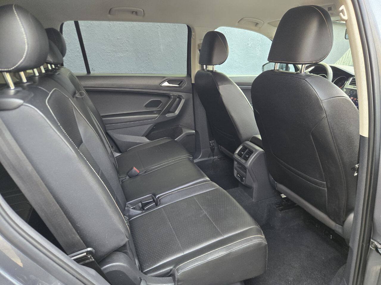 Used 2021 Volkswagen Tiguan SE FWD image 12