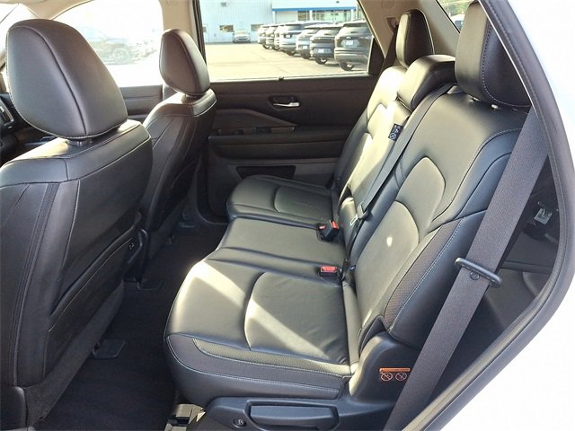 Used 2023 Nissan Pathfinder SL image 10