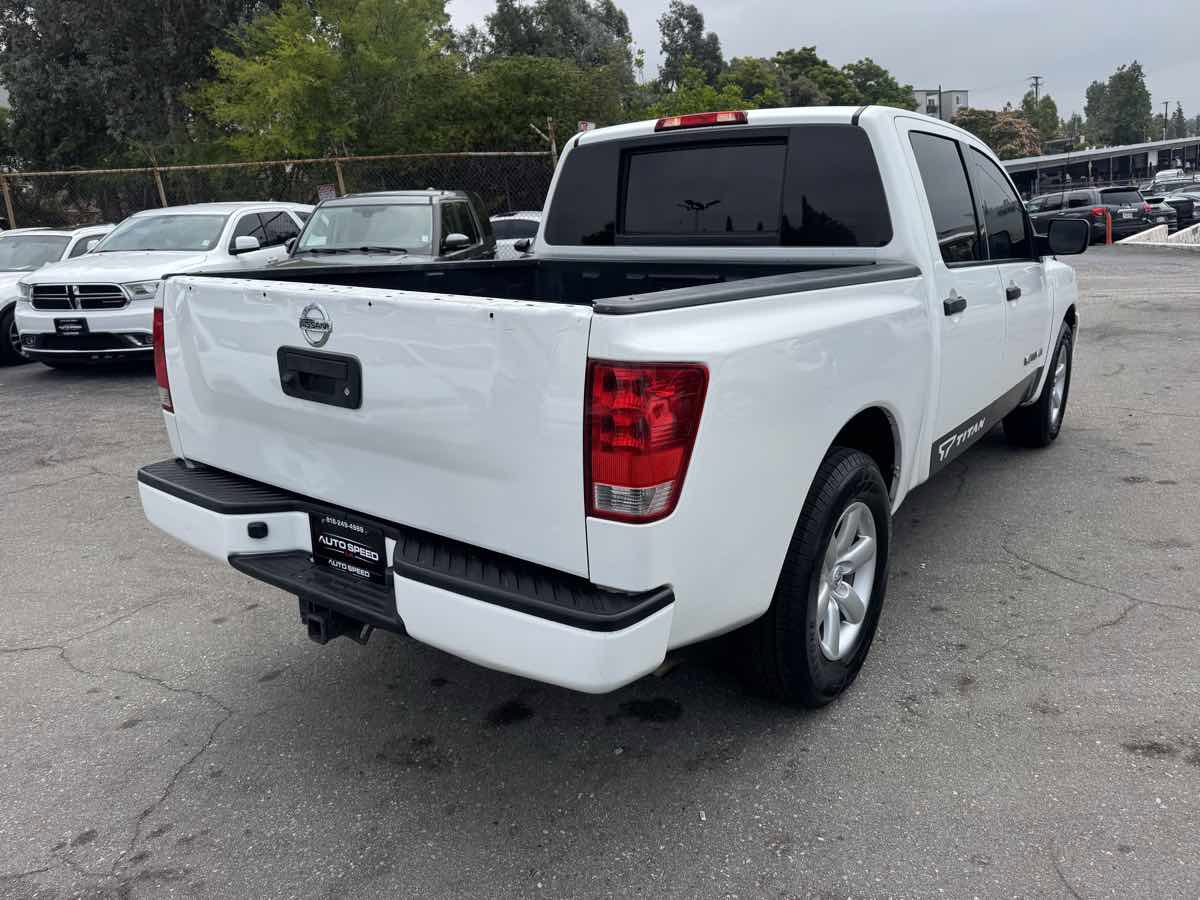 Used 2015 Nissan Titan S image 5
