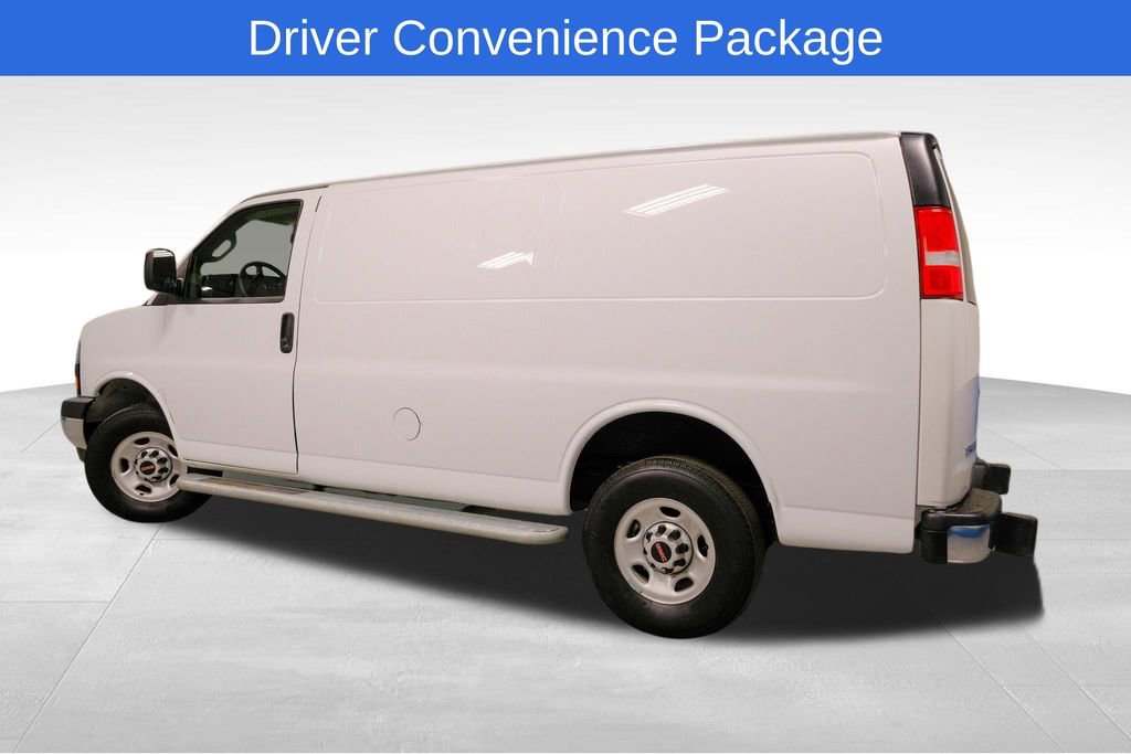 Used 2024 GMC Savana 2500 w/ Driver Convenience Package image 4