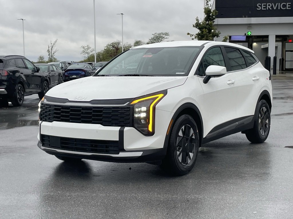 New 2026 Kia Sportage LX image 3