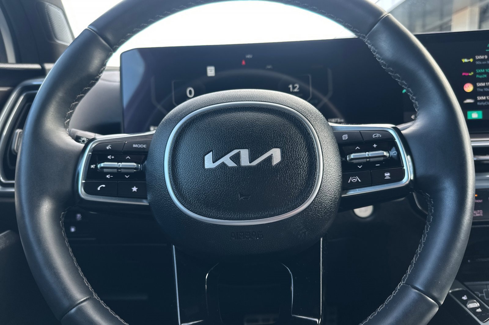 Certified 2025 Kia Sorento SX Prestige image 23