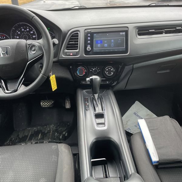 Used 2020 Honda HR-V Sport image 27