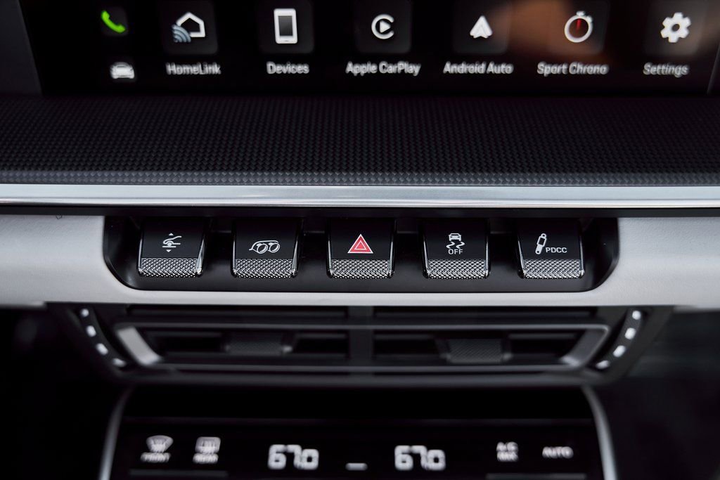 Used 2022 Porsche 911 Turbo S image 63