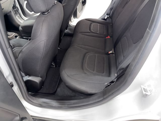 Used 2021 Jeep Renegade Latitude FWD image 15